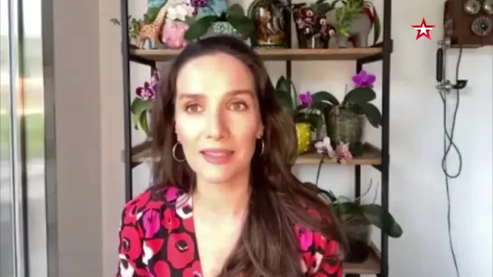 31.07.2020 Natalia Oreiro - Interview TV Zvezda (1)