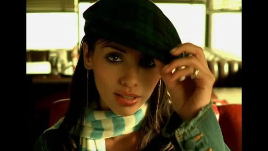 Natalie Imbruglia - Wrong Impression