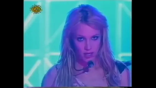 Britney Spears - Stronger (Live MTV 2000)