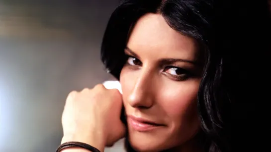 Laura Pausini «Surrender» (2002)