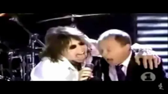 ACϟDC & Steven Tyler "You Shook Me All Night Long" (2003)