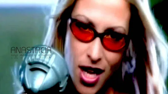 Anastacia «I'm Outta Love» (1999, clip)