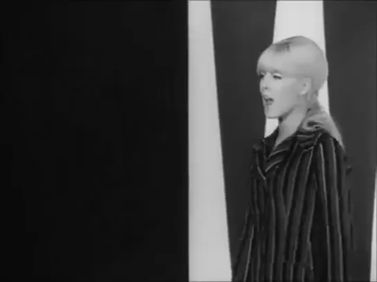 Sylvie Vartan - Quand tu es là [1965]