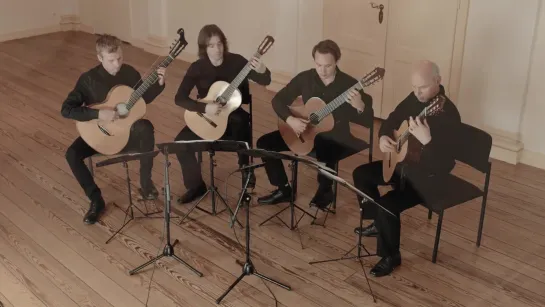 539 J. S. Bach / Stefan Hladek - Prelude and Fugue in D minor, BWV 539 - Barrios Guitar Quartet