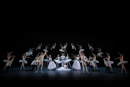 3 Preludes [choreography by Ben Stevenson o.b.e.] + Suite en Blanc [choreography by Serge Lifar] - The Royal Swedisch Ballet