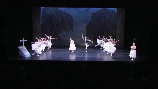 Giselle [choreography by Tchernychova after Perrot and Petipa] -Les Ballets Trockadero de Monte Carlo - Giselle