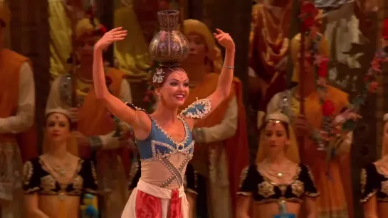 La Bayadère [by Vladimir Ponomarev + Vakhtang Chabukiani] -  Victoria Tereshkina,  Anastasia Matvienko, Vladimir Shklyarov 2014