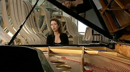 Bach Performance on the Piano - Angela Hewitt