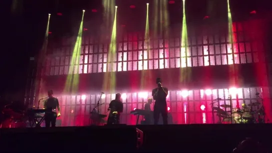 Massive Attack - Splitting the Atom (Live @ Park Live Festival, 2018)