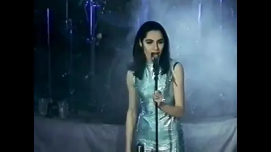 PJ Harvey - 5-11-95 @ Kentish Town Forum, London, UK