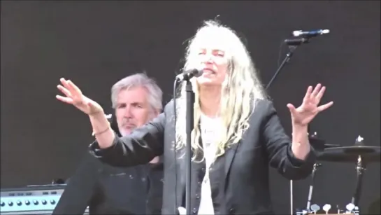 Patti Smith - Beds Are Burning [cover Midnight Oil, 06\06\2018]