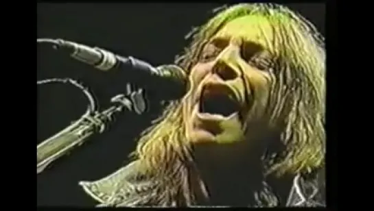 Neil Young & Crazy Horse feat. Patti Smith and David Bowie - Helpless