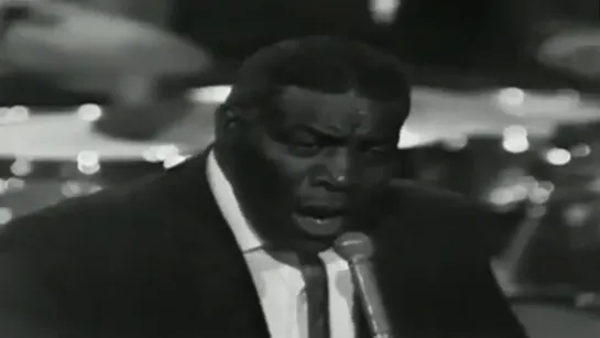 Howlin' Wolf - Smokestack Lightning