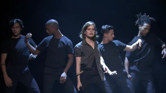 Christine and the Queens - Tilted (The Tonight Show starring Jimmy Fallon)