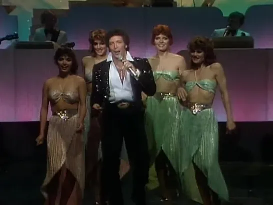 Tom Jones - "Oh Pretty Woman"