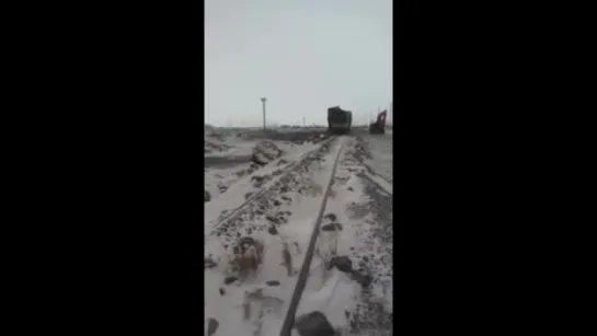 Взрыв шлака при выгрузке из вагона.