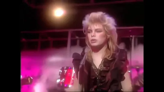 KIM WILDE - View From A Bridge (Top Of The Pops, 22.04.1982)