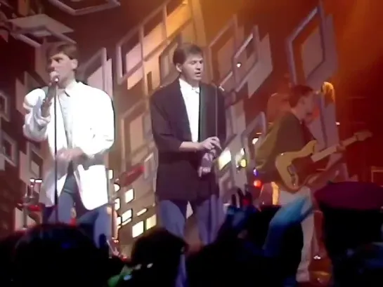 GLENN & CHRIS - Diamond Lights (Top Of The Pops, 23.04.1987)