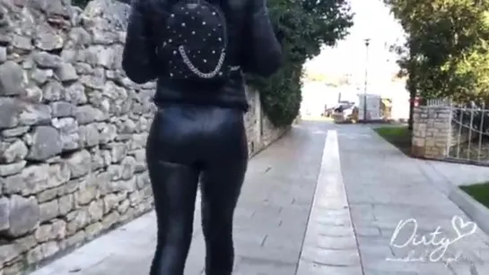 Juicy Ass in Tight Leather (порно, porn, русское, домашнее, анал, девушки, молодых, HD, кончают, инцест, сын, сестру, частное)