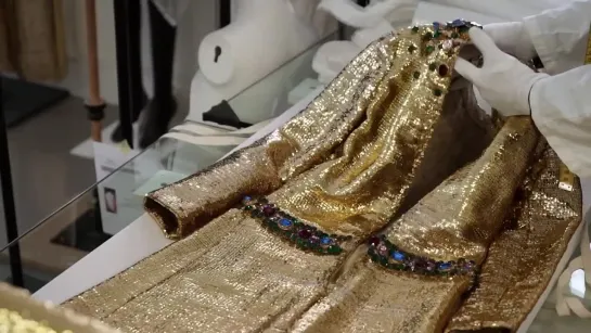 Making-of GOLD, Les ors dYves Saint Laurent