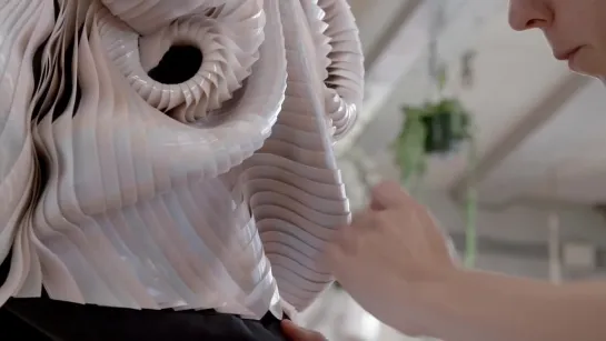 HOW AN IRIS VAN HERPEN HAUTE COUTURE GOWN IS MADE - One Look - The Anatomy