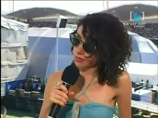 PJ Harvey Big Day Out interview 2003 + Good Fortune, 50ft Queenie live