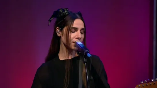 PJ Harvey - The Community Of Hope [live]