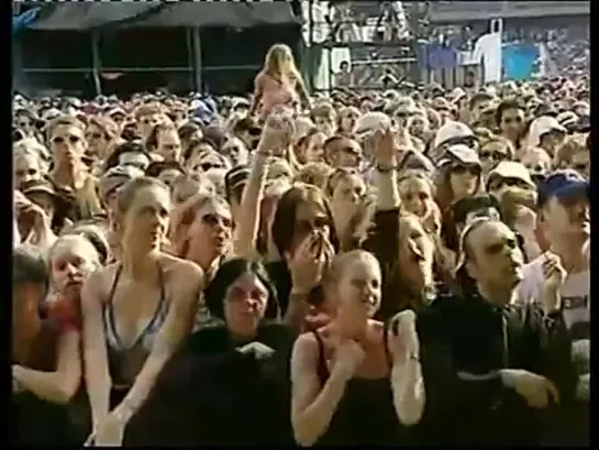 PJ Harvey - The Whores Hustle and the Hustlers Whore [big day out, 2001]