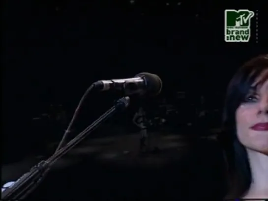 PJ Harvey - One Line [live]