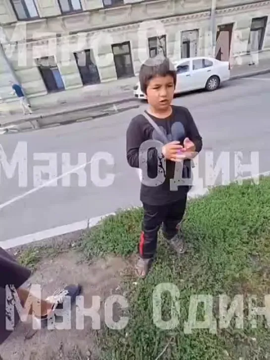 ❗️"Русский, он, бл*ть, гандон, бл*ть, русский"!🤬

В Санкт-Петербурге парень сделал замечание детям таджиков за то, что они разб