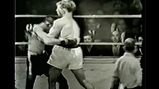 1954-04-17 Boxing ¦ Carmen Basilio vs Pierre Langlois 2