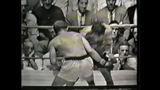 1952-07-16 Boxing ¦ Chuck Davey vs Carmen Basilio 2