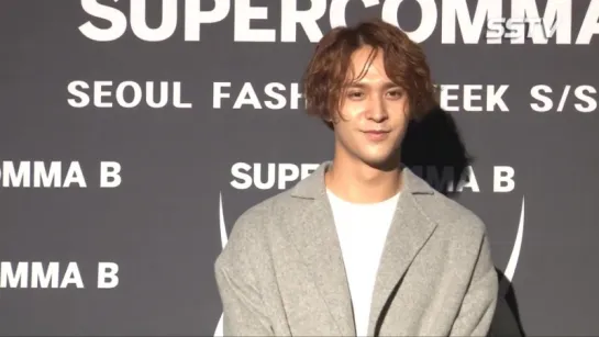 [NEWS] 19.10.2015 SSTV - HERA Seoul Fashion Week S/S 2016 - "Supercomma B" Collection - DongWoon