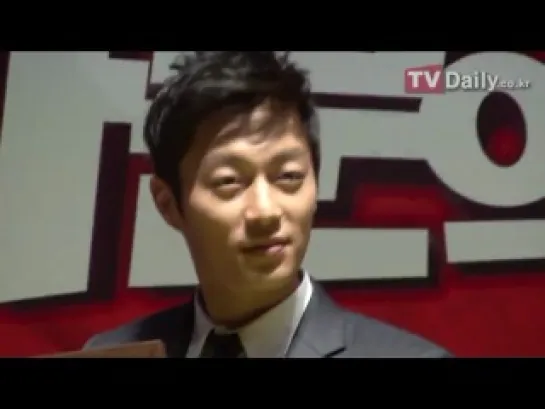 [NEWS] 19.11.2012 TV Daily #2 - Return of the Family Press Conference + Showcase - DooJoon