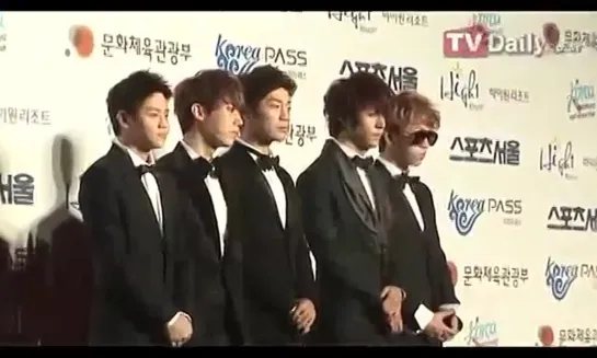 [NEWS] 19.01.2012 TV Daily - 21st Seoul Music Awards Red Carpet - BEAST