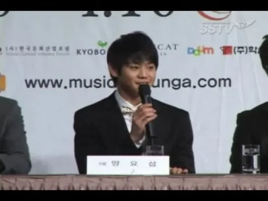 [NEWS] 24.01.2011 "Gwanghwamun Sonata" Press Conference - YoSeob (SSTV)