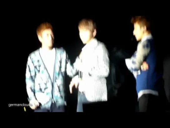 [FANCAM] 12.02.2012 BEAST - Talk, Should I Hug Or Not @ Beautiful Show in Berlin