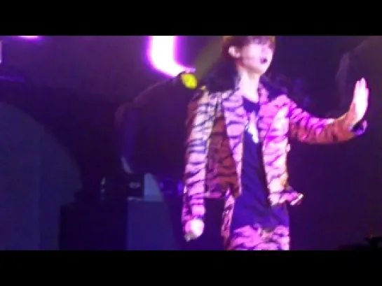 [FANCAM] 12.02.2012 HyunSeung - Don't You Mind It @ Beautiful Show in Berlin