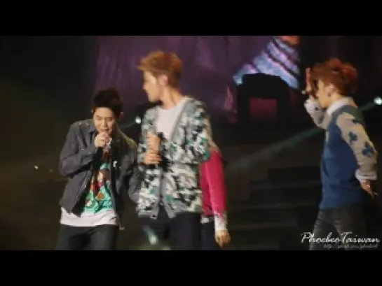 [FANCAM] 5.02.2012 BEAST - Bad Girl (DooSeob focus) @ Beautiful Show in Seoul