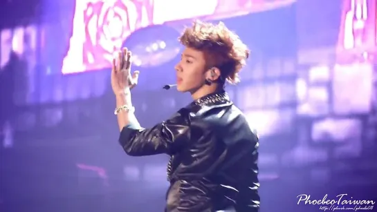 [FANCAM] 5.02.2012 KiKwang & HyunSeung - Let It Snow (KiKwang focus) @ Beautiful Show in Seoul