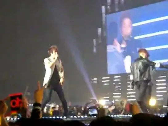 [FANCAM] 4.02.2012 BEAST - Oasis @ Beautiful Show in Seoul