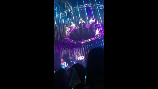 [FANCAM] 180504 GOT7 - Firework @ Концерт «GOT7 2018 World Tour: Eyes On You» в Сеуле (День 1).