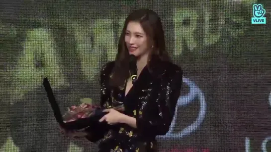 181112 SUNMI - BEST MUSIC ICON @ ELLE Style Awards