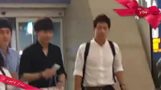 12.08.24 Incheon Airport Fancam 2 - Lee Seung Gi