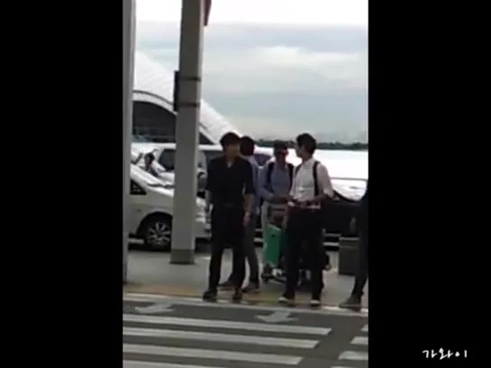 12.08.24 Incheon Airport Fancam - Lee Seung Gi