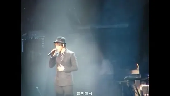 13.02.16 Baek Ji Young Concert Fancam 2 - Lee Seung Gi [zh1F3ObjlNw]