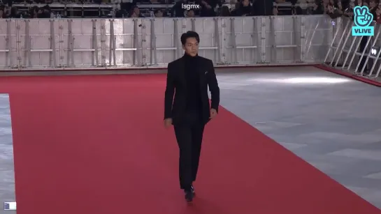 Lee Seung Gi ( 이승기 ) - AAA 2018 Cuts Eng Sub (Red Carpet Ceremony Awards) [vrUEvD2SDJg]