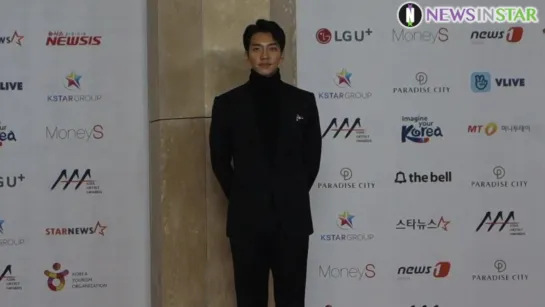 181128 배수지X이승기X박해진X장기용 2018 Asia Artist Award(AAA) 레드카펫 직캠 [1jtQ0rmg69M]