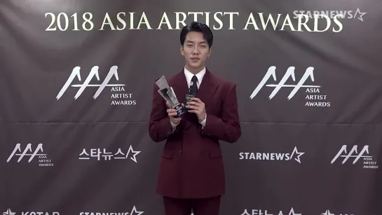 ★ 이승기 (LEE SEUNG GI) 미공개 수상소감 및 레드카펫 2018AAA (Red Carpet) ★ [kEEy6ojOJRQ]