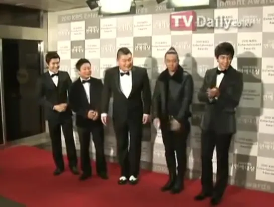 10.12.25 KBS Entertainment Awards Red Carpet - 1N2D [Qq_8RHlwY4c]